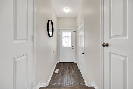 For Lease - 252 Countrystone Crescent, Kitchener, Ontario - Photo 5