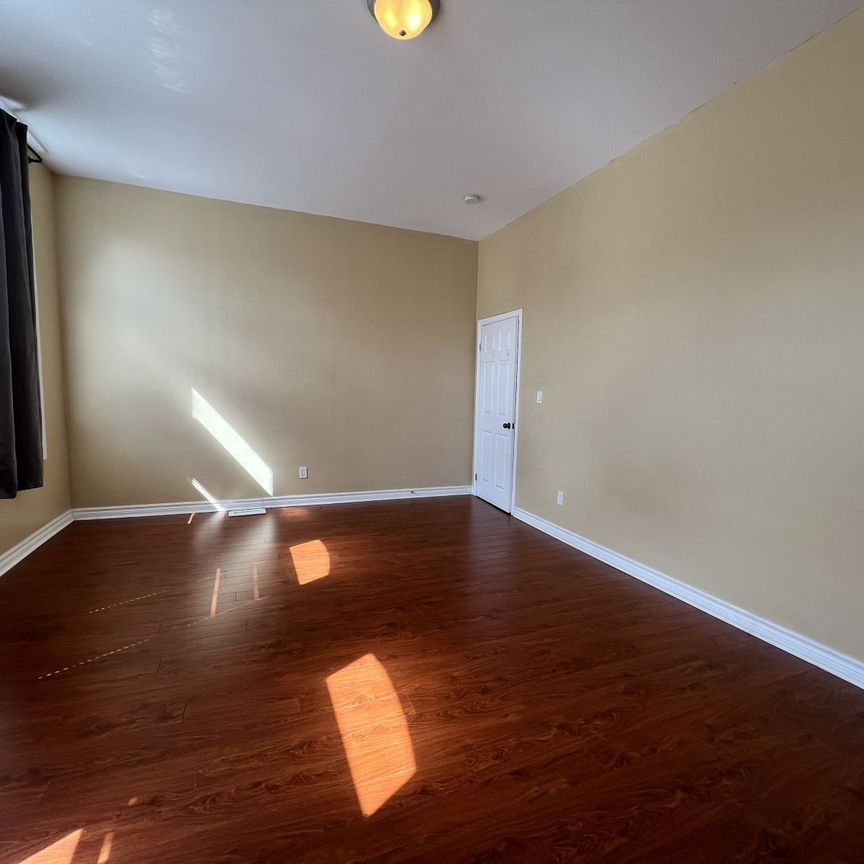 For Lease - 374 Dundas Street Unit# 2, Toronto, Ontario - Photo 1