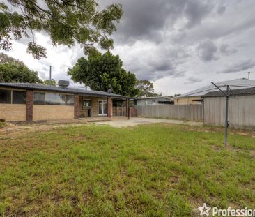 7 Connaught Street, Forrestfield WA 6058 - Photo 2