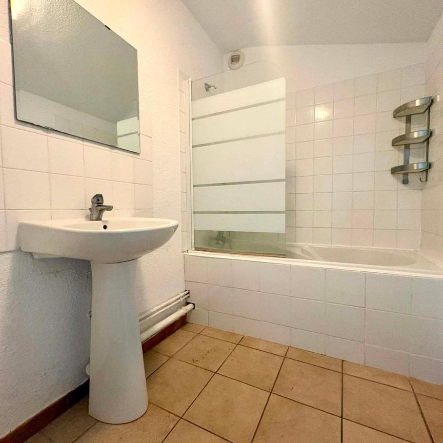 Location Appartement 4 pièces 113m² BORDEAUX 33000 - Photo 1