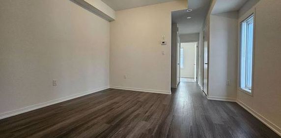 Kipling & Lakeshore End Unit Twnhouse 2Bdrm Upgraded Flrs Open Layout - Photo 2