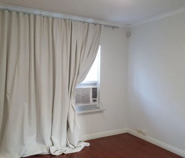 Coastal Comfort Just Minutes from the Beach .... - Photo 2