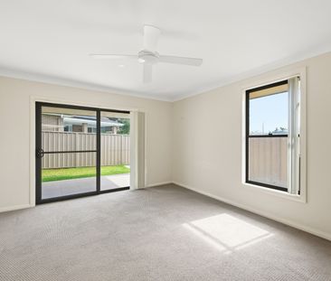 6 Kara Close, Lake Cathie NSW 2445 - House For Rent | Domain - Photo 3