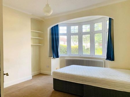 3 bedroom semi-detached house to rent - Photo 3