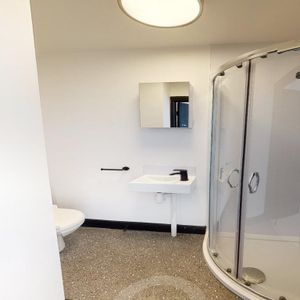 7 bedroom flat share to rent - Photo 3