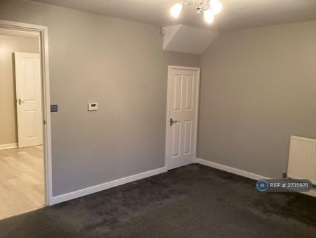 3 bedroom terraced house to rent - Photo 3