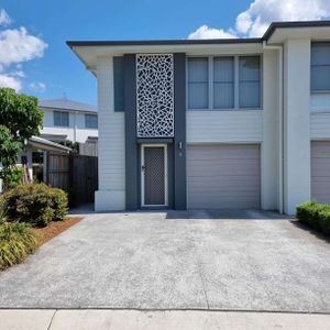 8/1 Isla Street, Pimpama, QLD 4209 - Photo 2