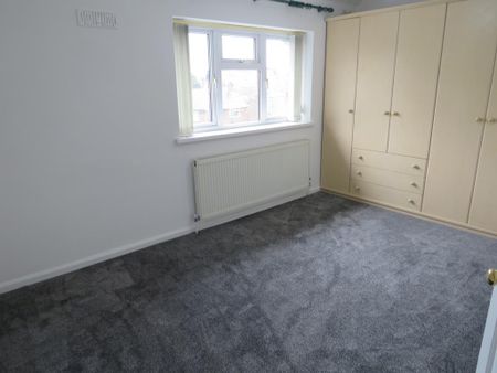3 bedroom property to rent - Photo 3