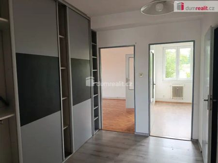 Hezký byt 4+1 po částečné rekonstrukci, Zbuzany u Prahy - Photo 4