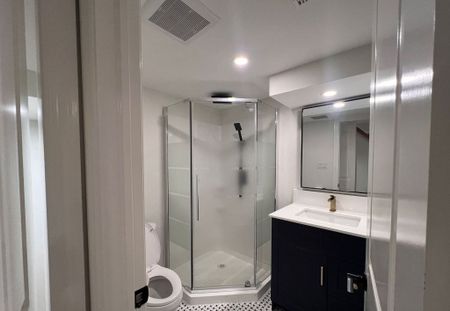 For Lease - 16 Robertsfield Crescent, Toronto, Ontario - Photo 3