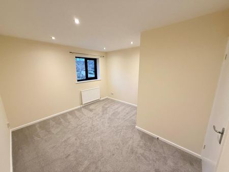 2 bedroom terraced house to rent - Photo 4