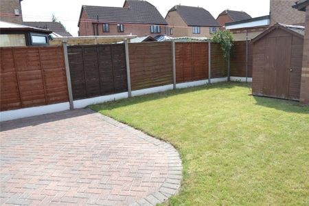 2 bedroom semi-detached house to rent - Photo 5