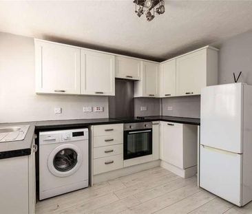 London Road, Sittingbourne, Kent, ME10 - Photo 6