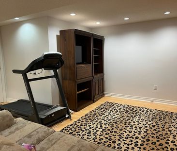 For Lease - 19 Budea. Lower Unit Crescent, Toronto, Ontario - Photo 6