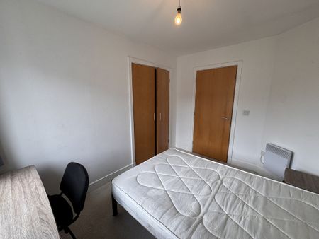 Curlew House, Lawrence Street - P10572 - Photo 4