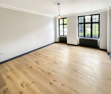 Hanger Lane, London, W5 1EW - Photo 1