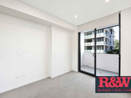 DEPOSIT TAKEN - Immaculately Presented 1 Bedroom Apartment - Photo 3