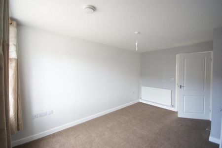 2 bedroom end of terrace house to rent - Photo 5