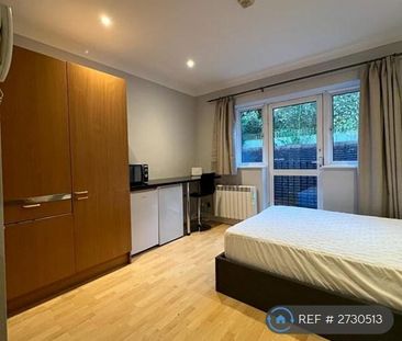 Studio to rent - Photo 1