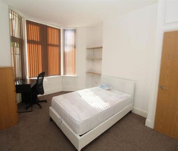 6 bedroom house to rent - Photo 3