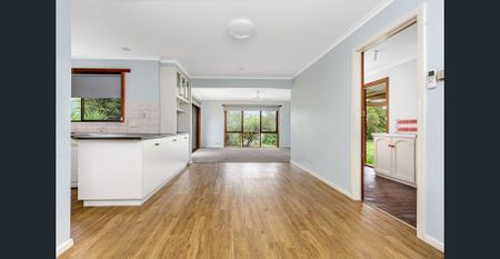 WELL PRESENTED FAMILY HOME - Photo 3