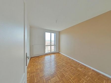 Location Appartement 4 pièces 93m² ROMANS SUR ISERE 26100 - Photo 4