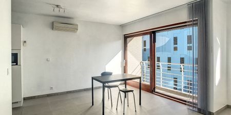 Appartement te huur in Oostende voor € 585 met 1 slaapkamer - Photo 2