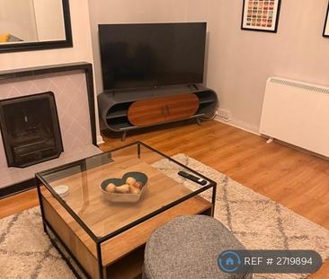 1 bedroom in a house share to rent - Photo 2