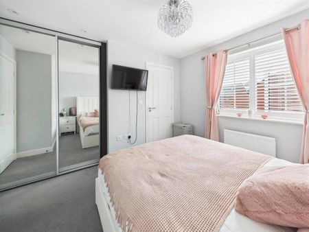 3 bedroom house to rent Fersfield Gardens Kingsway, Quedgeley, Gloucester, Gloucestershire, GL2 - Photo 3