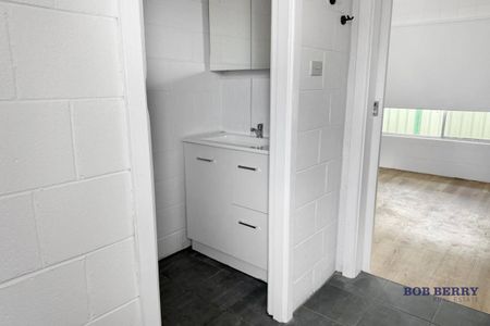 Freshly Renovated 2-bedroom Unit in Convenient South-Central Location - Photo 5
