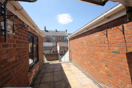 1 bed house to rent in Albemarle Road, Taunton, TA1 - Photo 2