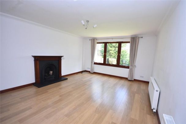 4 bedroom detached house to rent - Photo 1