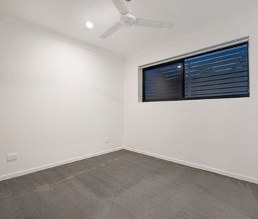 Ground Floor Gem Just Steps from Greenslopes Hospital! (Rent increa... - Photo 4