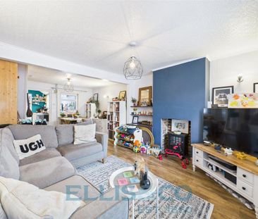 2 bedroom terraced house to rent - Photo 2