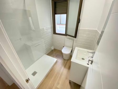 Avenida de la Albufera, Madrid, Community of Madrid 28038 - Photo 2