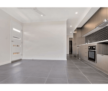 Modern 2 Bedroom Duplex in Promenade Estate - Photo 1