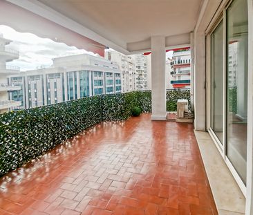 Location appartement 3 pièces, 77.34m², Cannes - Photo 1