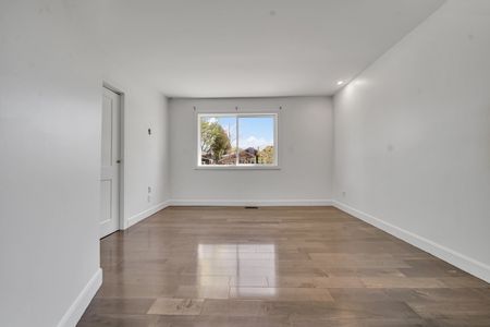 For Lease - 8 Vanderbrent Crescent, Toronto, Ontario - Photo 5