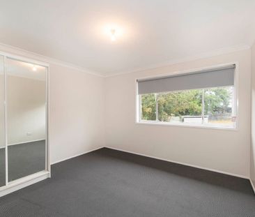 Space and Comfort by the Lagoon - Photo 4