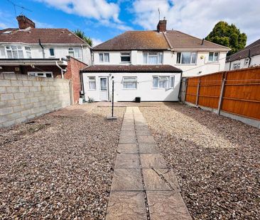 1 bedroom in a house share to rent - Photo 4