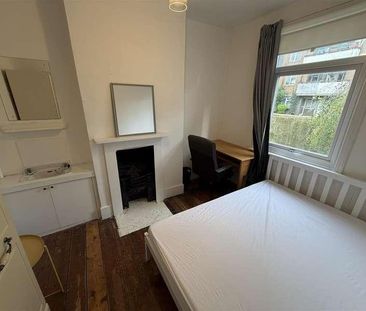 St. Martins Place, Brighton, BN2 - Photo 6