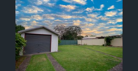Charming Family Home in Toongabbie - Photo 3
