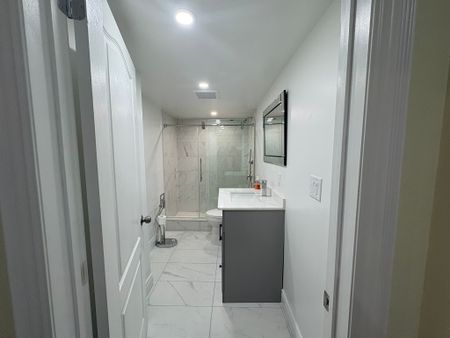 For Lease - 117 Millhouse Crescent, Toronto, Ontario - Photo 4