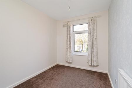 2 bed apartment to rent in Warwick Road, Solihull, B92 - Photo 4