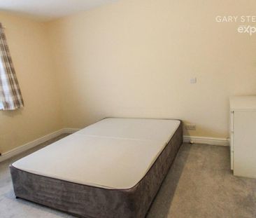 2 bedroom semi-detached house to rent - Photo 5