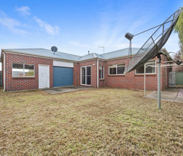 Three Bedroom Family Home in Ballarat East - Photo 5