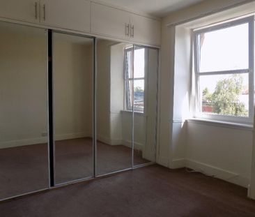 2 bed flat for rent in The Shore - Photo 2