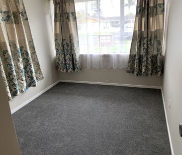 Cozy 2 Bedroom 1 Bathroom Unit - Photo 5