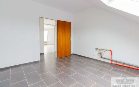 Lichtdurchflutete 3-Zimmer-Dachwohnung mit Balkon in Langenfeld – Ihr neues Zuhause - Photo 5