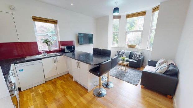 4 bedroom ground floor flat to rent - Photo 1